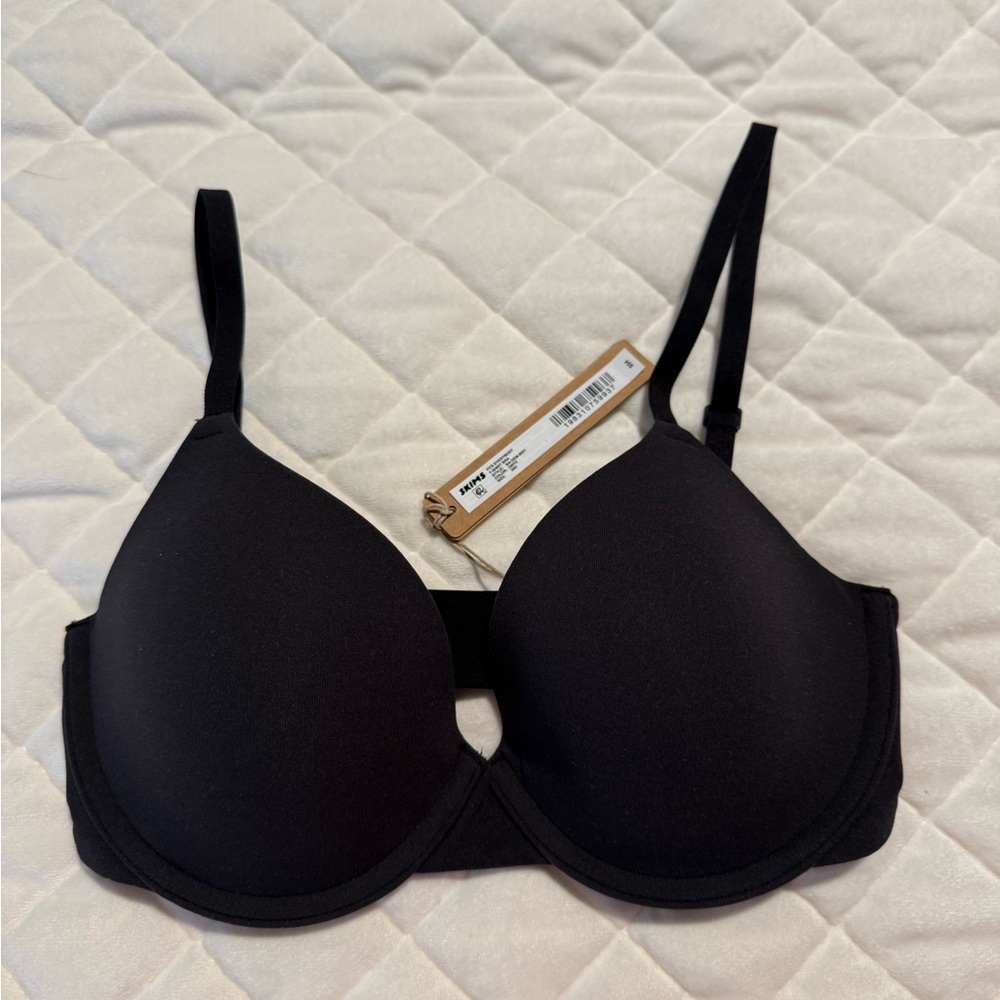 new Skims Fits Everyone T Shirt Bra 30D NWT Black With Wire